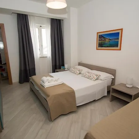 B&B La Piazzetta Santa Maria di Castellabate Esterno foto